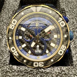 Invicta Carbon Hawk Men's Watch AIC-37713 is a wristwatch with a quartz movement
