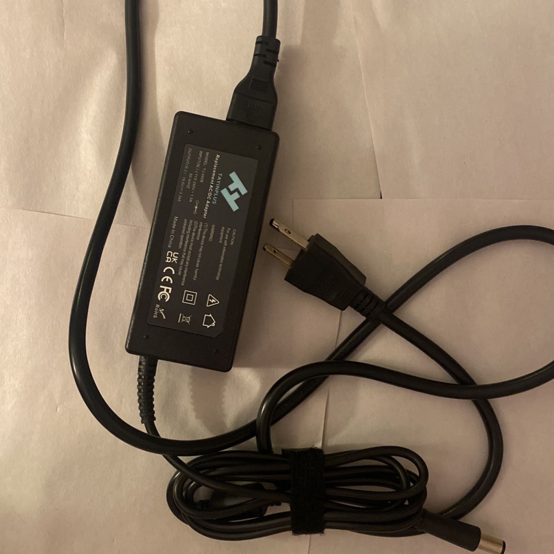 Laptop 65W AC/DC Adapter