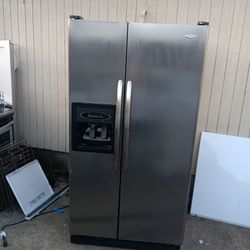 Maytag SxS Refrigerator 