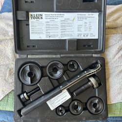 Klein Knockout Set Like New 