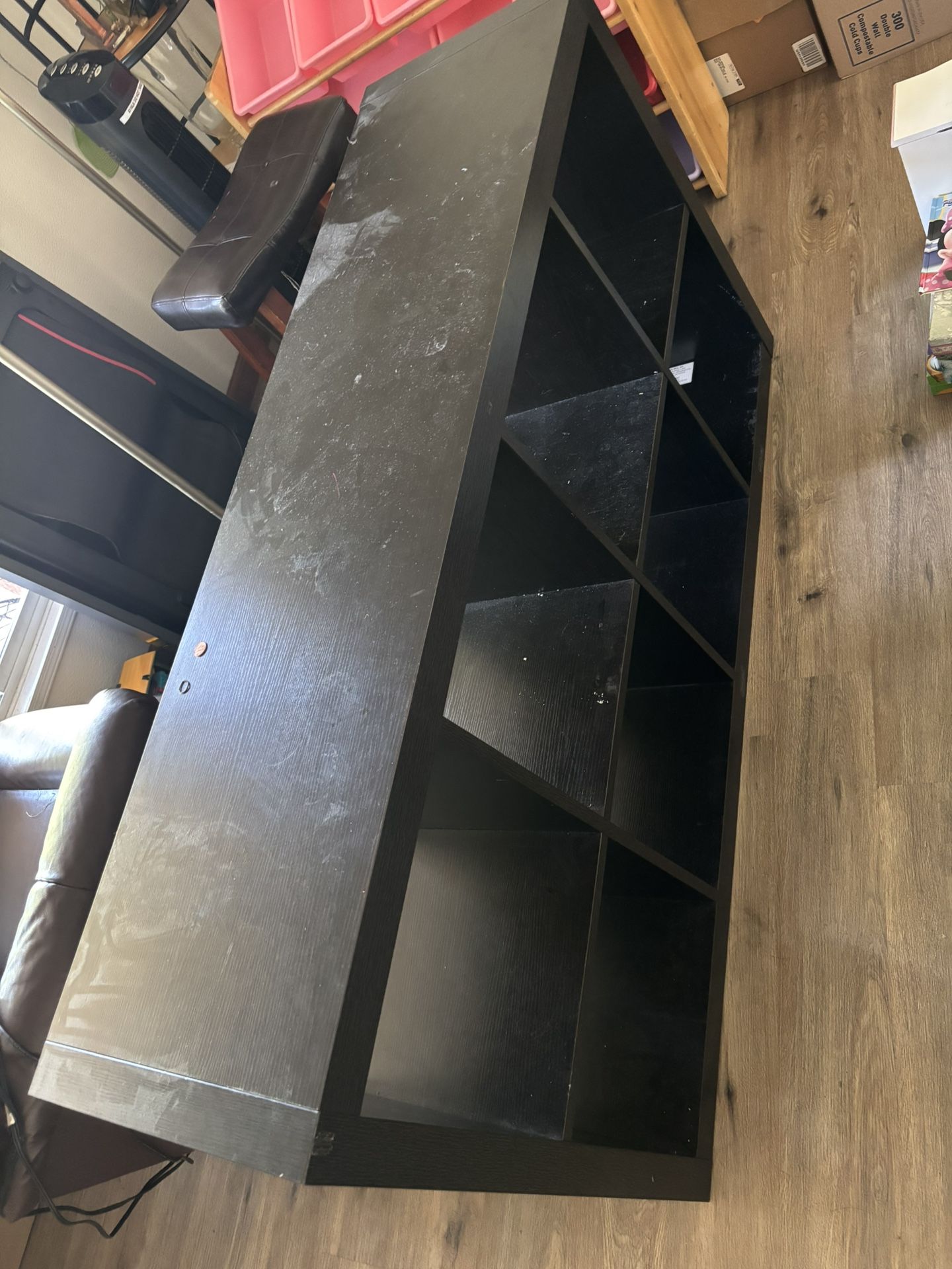 Shelf 8 Cubes