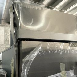 KITCHEN AID 42” STAINLESS STEEL BUILT IN FRENCH DOOR REFRIGERATOR WITH PLATINUM INTERIOR DESIGN. MODEL NUMBER: KBFN502ESS - $6500
