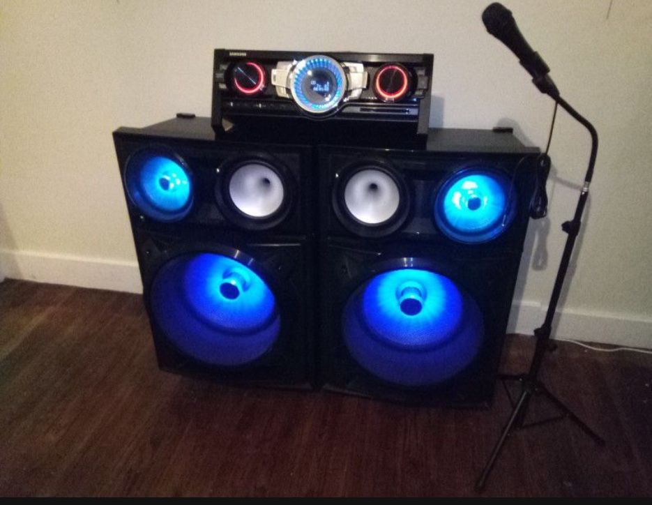 (Trade Welcome) Samsung Home Radio Súper Loud Giga Samsung Bluetooth New Conditions