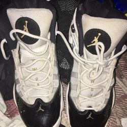 Jordan 6 Rings ‘Defining Moments’ Basketball Sneaker White Black Gold CW6994-100 Youth Size 5.5 
