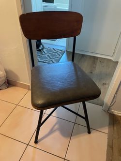 Swivel dining chair x2