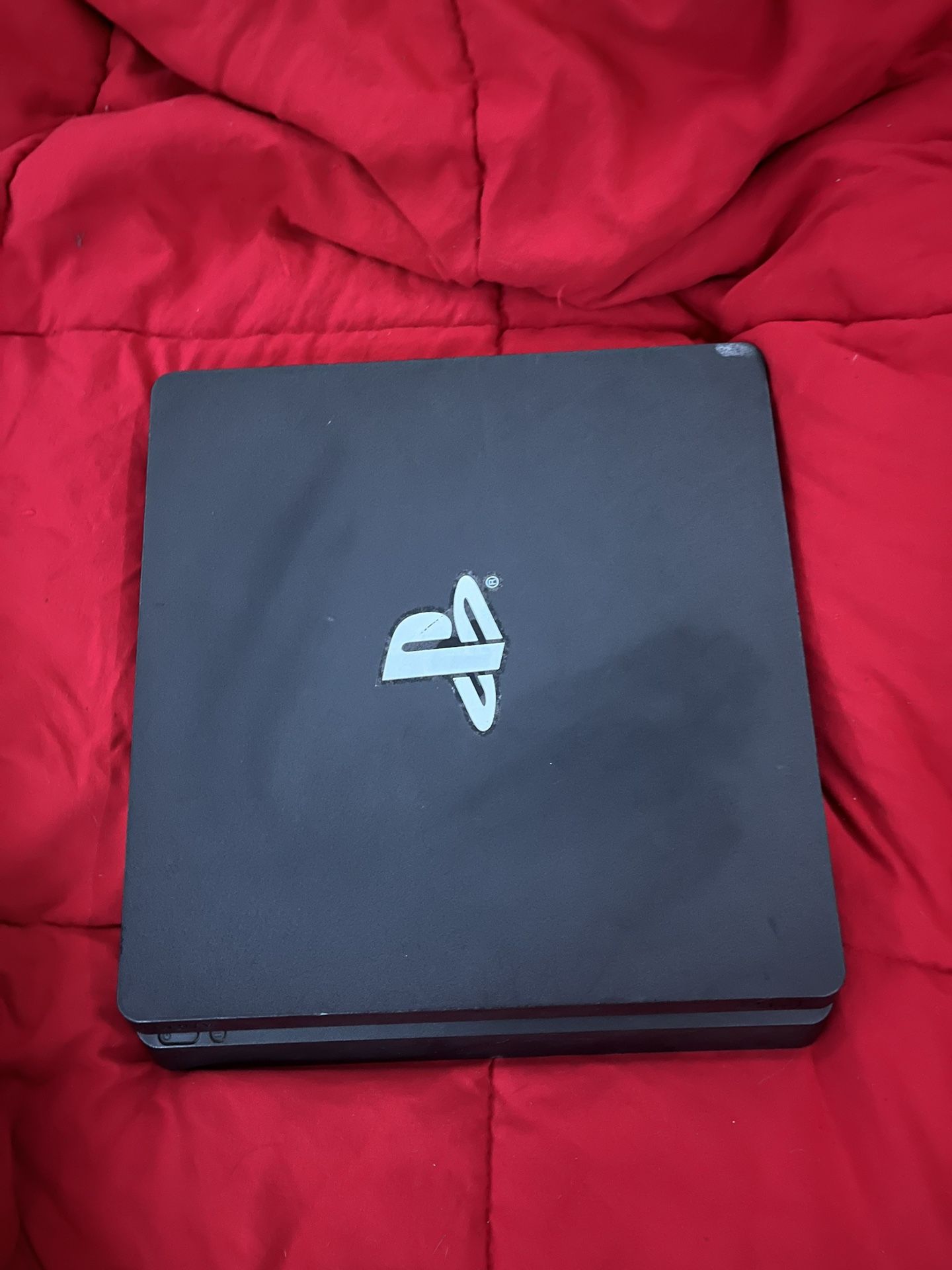 PS4 Slim 1 TB