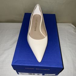 Stuart Weitzman Emilia Flat, Seashell. LAR-LACQUERED NAPPA. Size 8