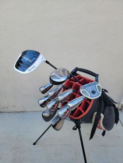 Taylormade Burner Plus Golf Club Set Right Handed. Golf Bag included