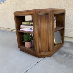 VINTAGE WOODEN 8 SHELF SIDE TABLE