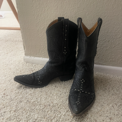 Western (cowgirl/cowboy) boots
