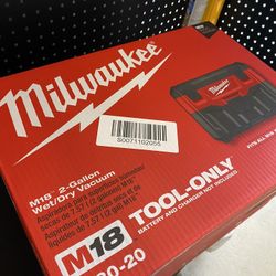 MILWAUKEE M18 2 Gal. Lithium-Ion Cordless Wet/Dry Vacuum (Vacuum-Only). BRAND NEW