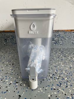 Brita UltraMax Large Water Dispenser with 3 BritaPlus Filter, 27 Cup