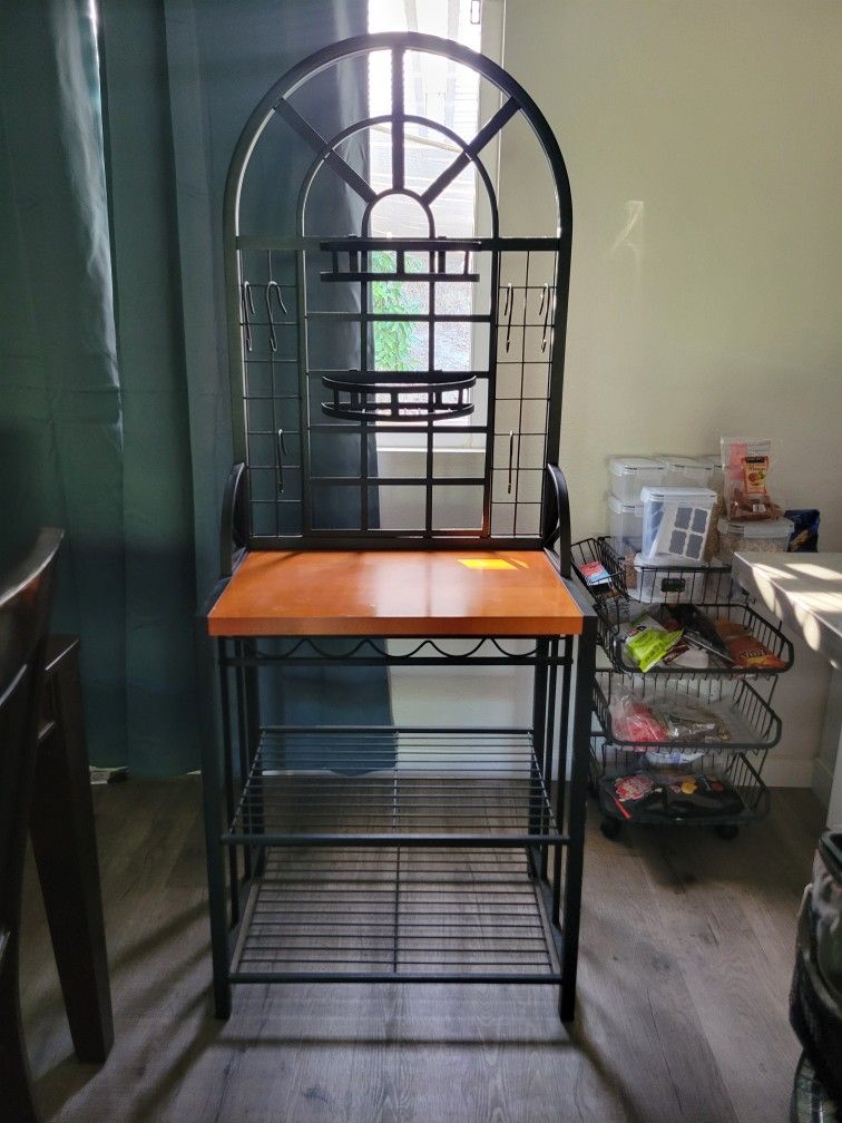 Kitchen Dome Bakers Rack for 5 Wine Bottles with Shelves