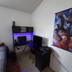 Cama Y Escritorio  Con Menos De 1 Año De Uso