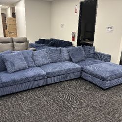 BRAND NEW LARGE SECTIONAL SOFA COUCH SET WITH OTTOMAN INCLUDED