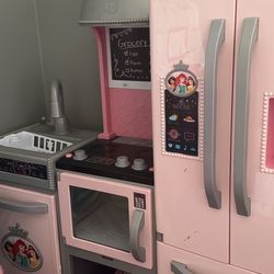 Play Kitchen