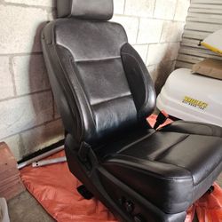 2014–2018 GMC Sierra Passengers Seat