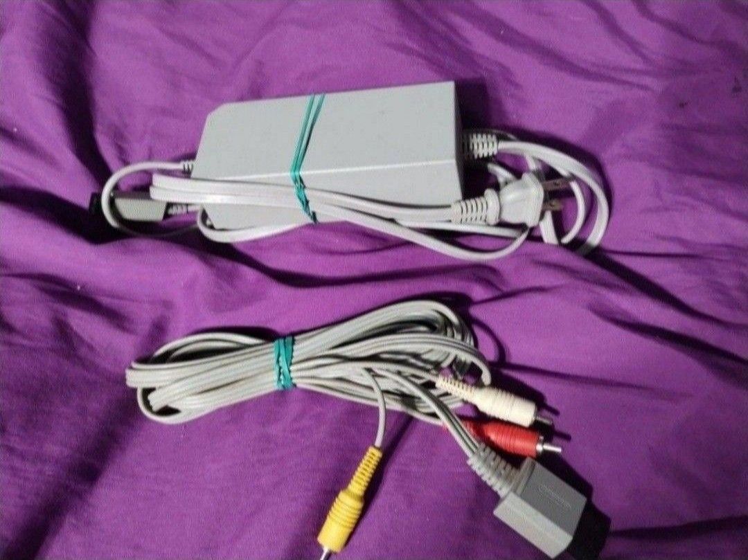 Wii Power Supply & Av Cable
