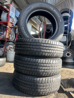 4 Michelin 235/65/18 Installation Included