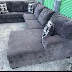 Couch Is In Perfect Condition 