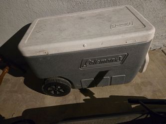 Grey ice chest COLEMAN