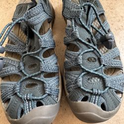 Kid’s Keen Sandals - 5.5