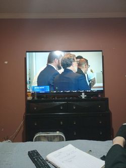 LG 65 " WebOS  SMART TV w REMOTE -Great Condition