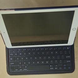 Ipad 6th Gen 32 gb Wifi
