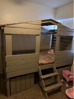 Toddler bed