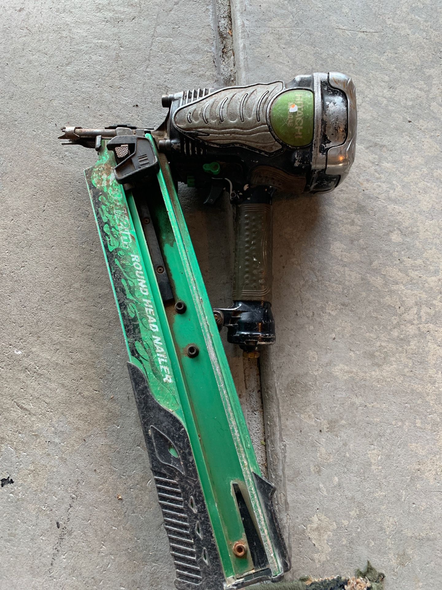 Hitachi Strip Nailer NR 90 AE