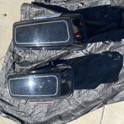 Come out for 2000 Honda left and right side bags