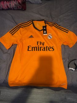 Real Madrid retro brand new adidas jersey medium