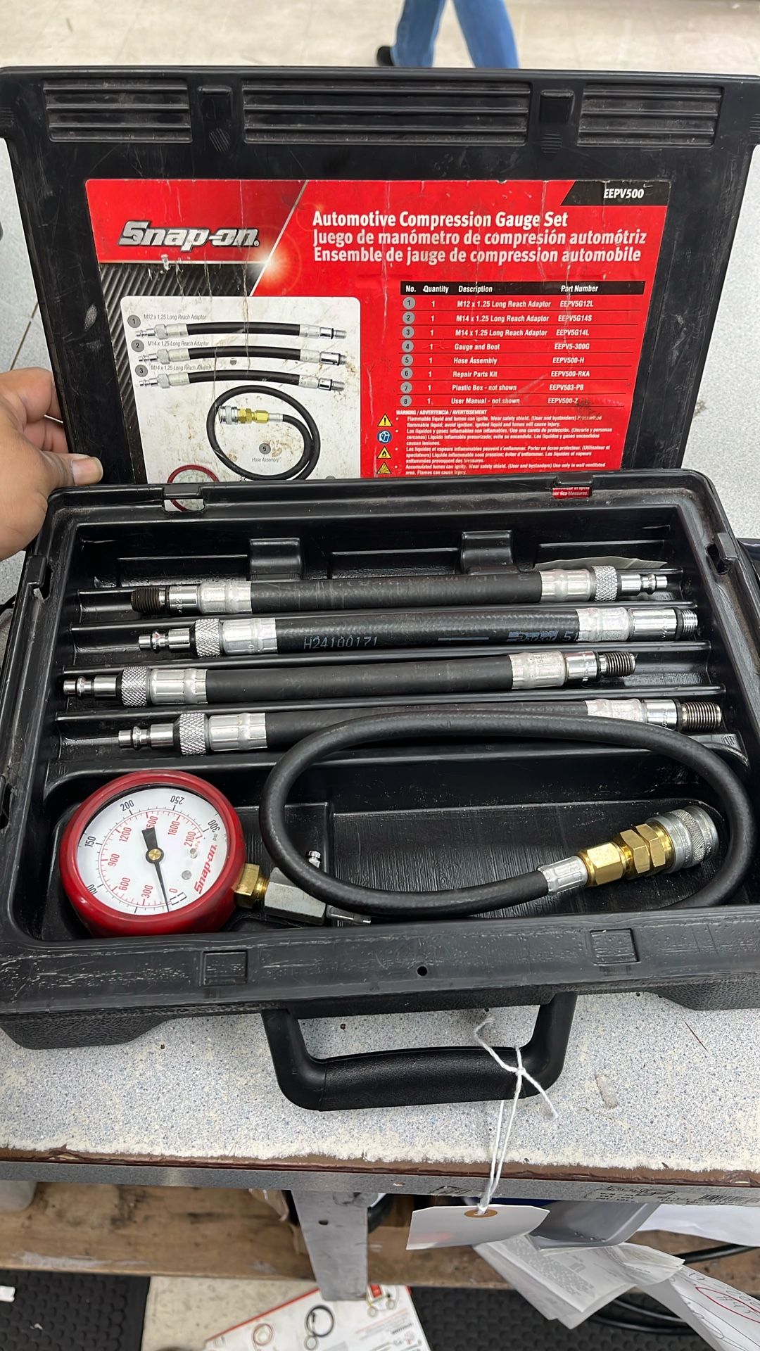 Snap on gauge