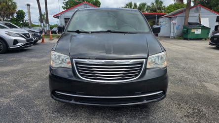 2013 Chrysler Town And Country
