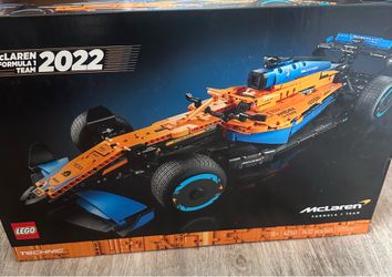 Lego Technic Team 2022 Formula One McClaren Racing Car