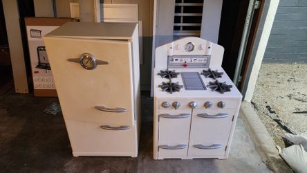 Pottery Barn Kids Kitchen Play Set