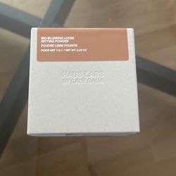 Haus Labs Bio-Blurring Loose Setting Powder