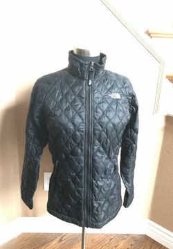 The North Face youth Large thermoball black 14/16