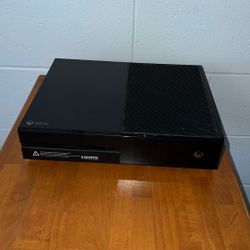 Classic Xbox With Controller And Cables 