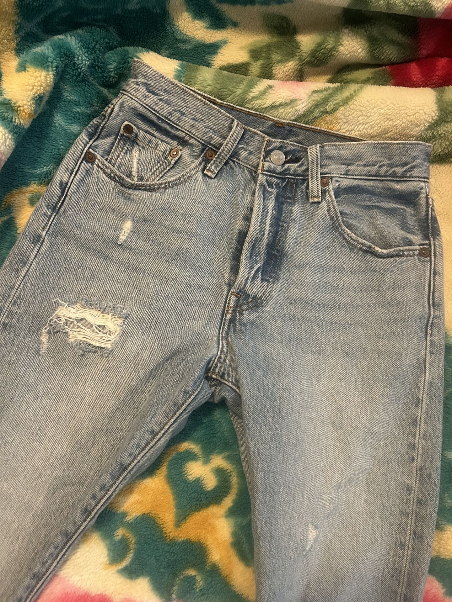 Levi’s Woman’s Size 25 Used Once 
