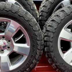 Chevy Texas Edition OEM 20s On Toyo MT 33s Tires.