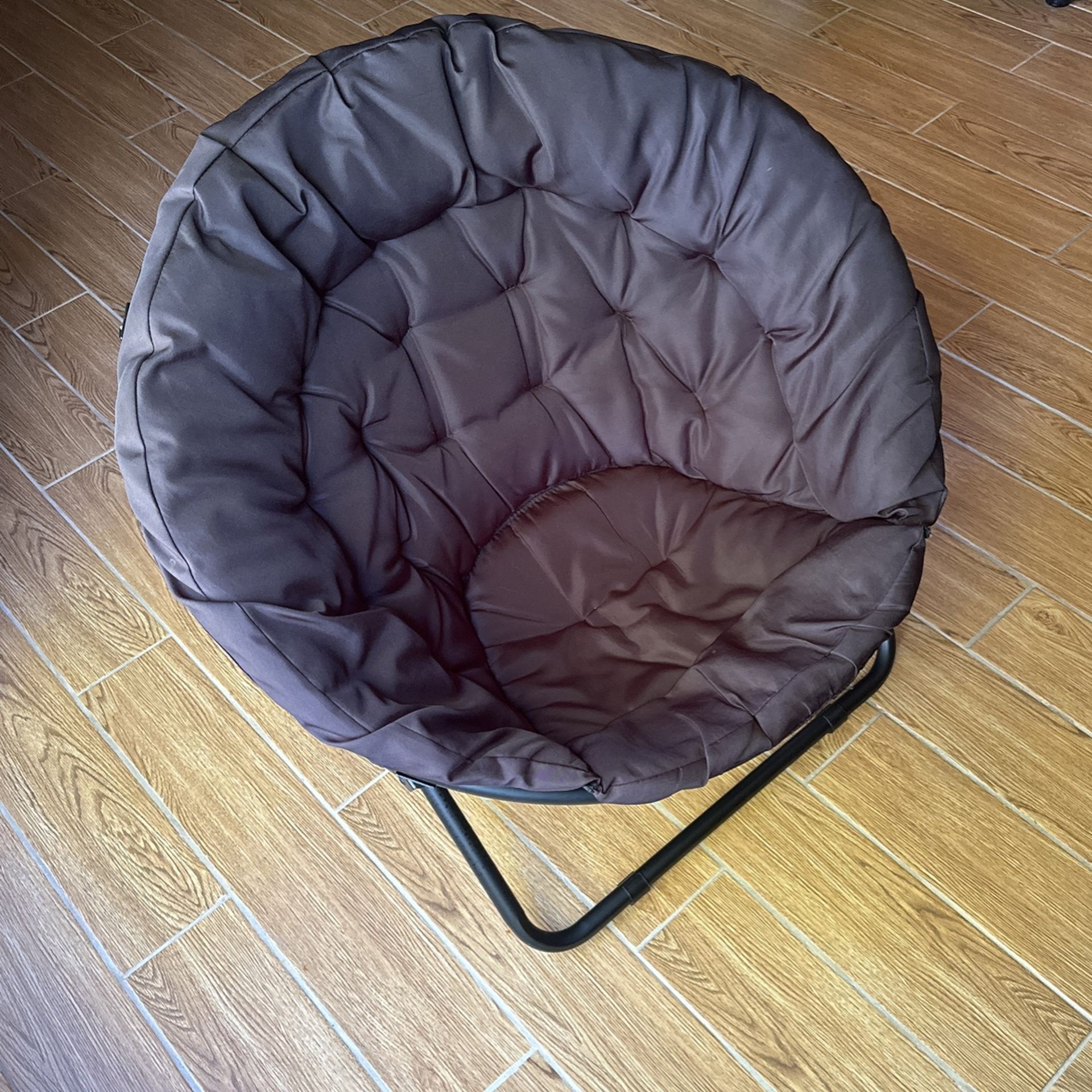 Oversized Saucer Chair