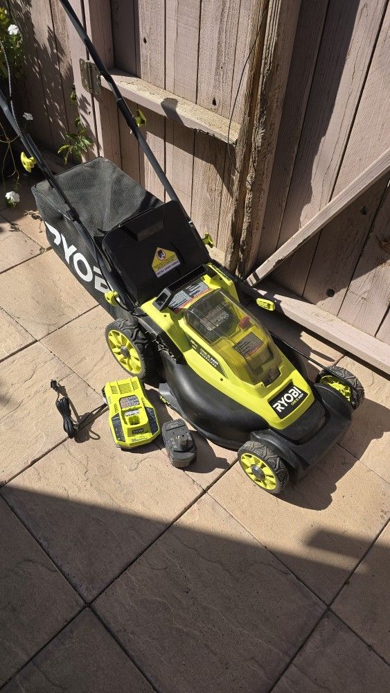 Ryobi 16-in Push Lawn Mower 