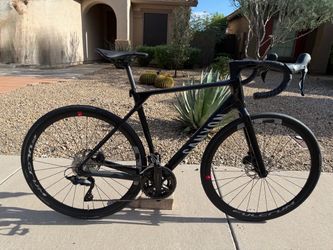 2025 Canyon Endurace CF 7 – Carbon Road Bike – Size Medium (Approx. 56cm)