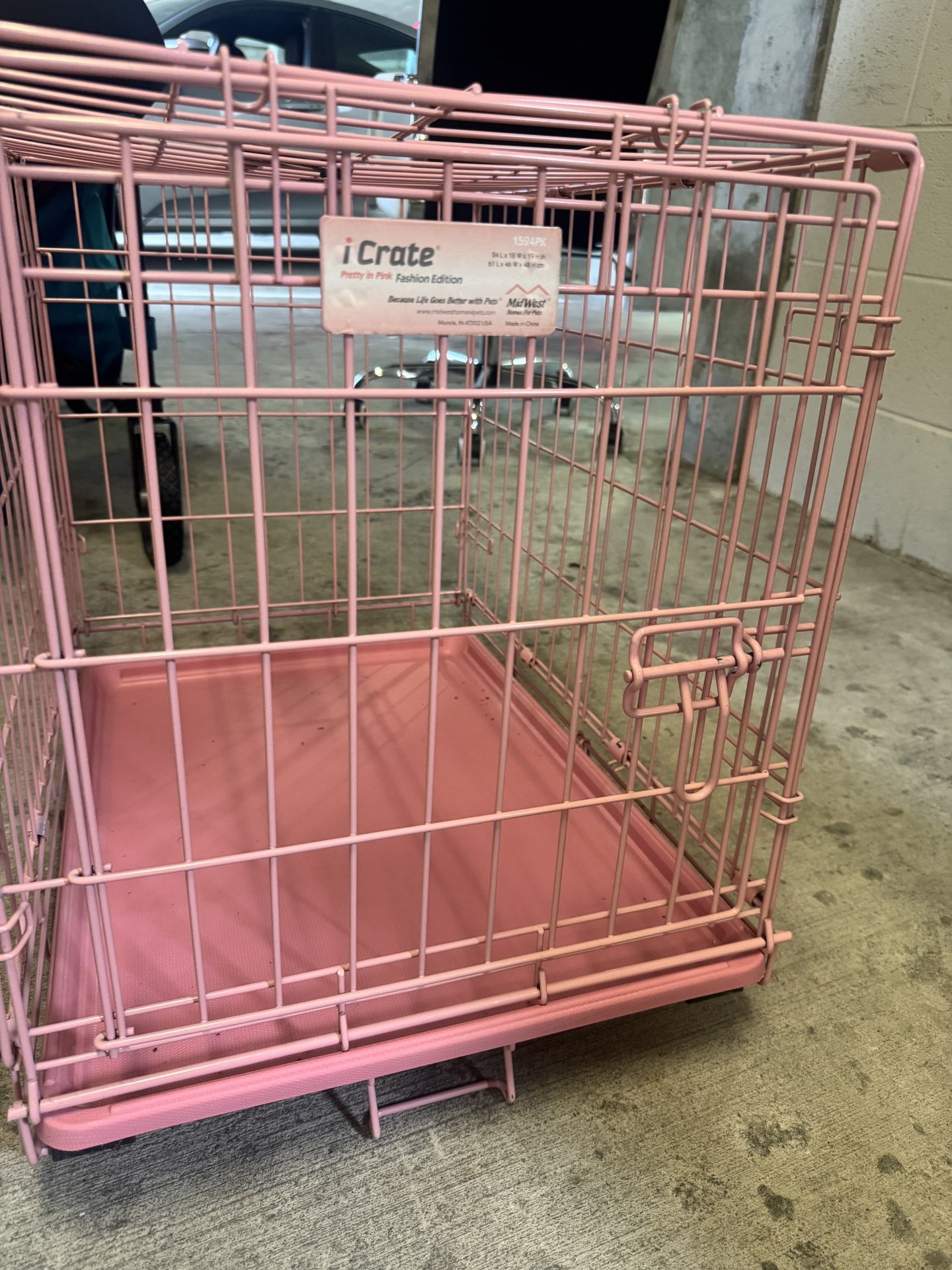 Pink Dog/Cat Crate Medium 