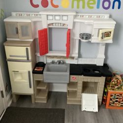 Play kitchen Set