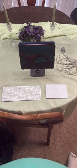 iPad 2025 a16 256 gig att locked, cellular