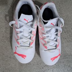 Kids Shoes - Girl's Soccer