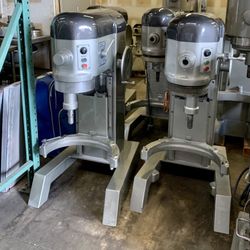 Hobart H600 60 quart 1 or 3 phase mixers comes with stainless steel bowl and one attachment