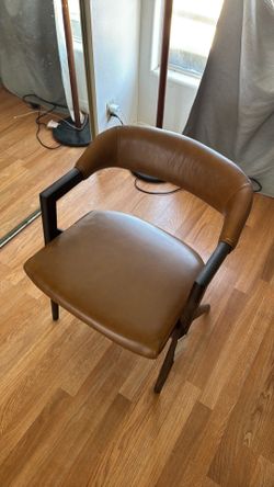 HD Buttercup Addison Dining Chair – Seared Oak & Tan Leather – Brand New